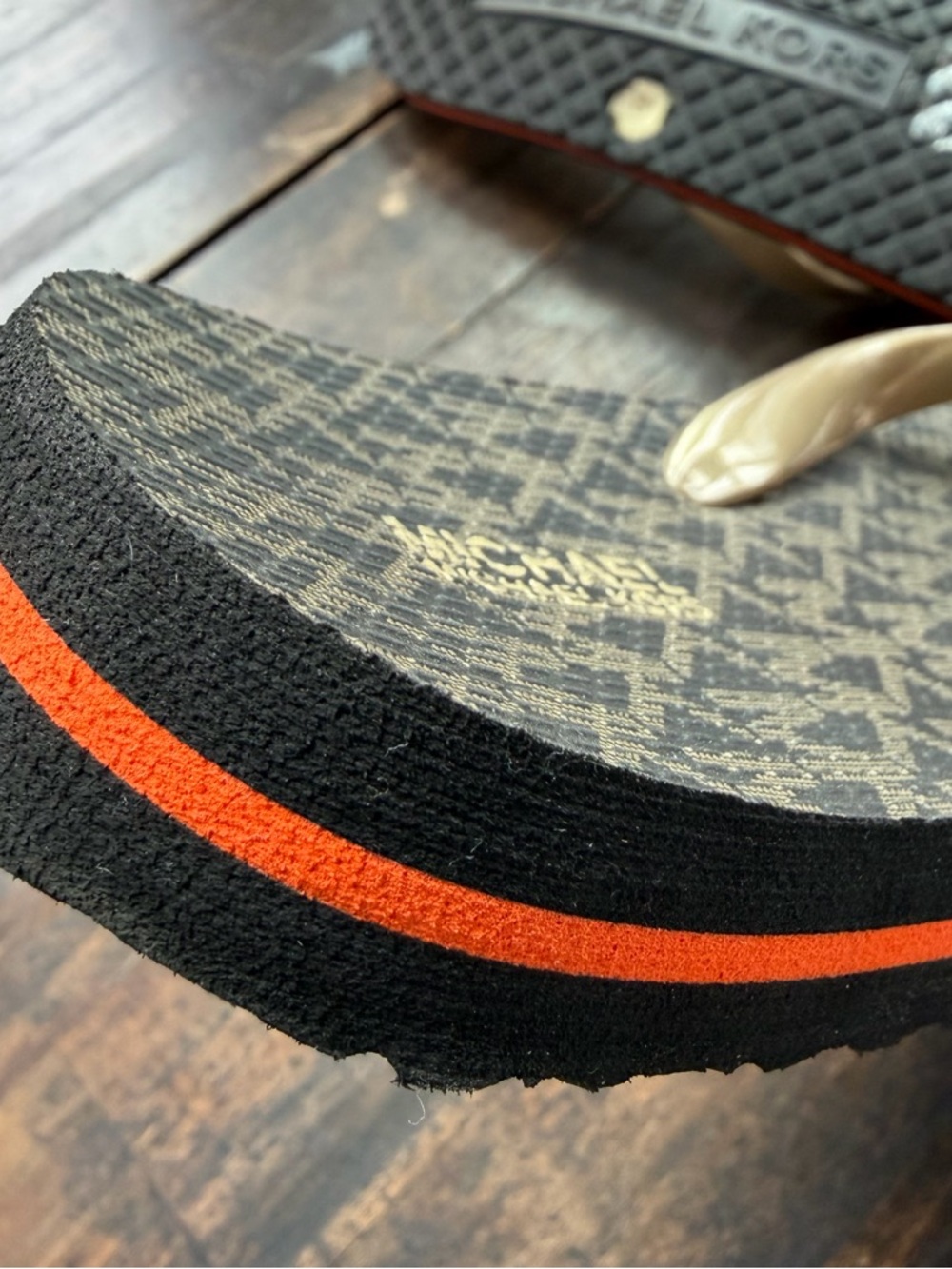 Michael Kors Eva Stripe Flip Flop! Like NEW!! - Picture 7 of 7